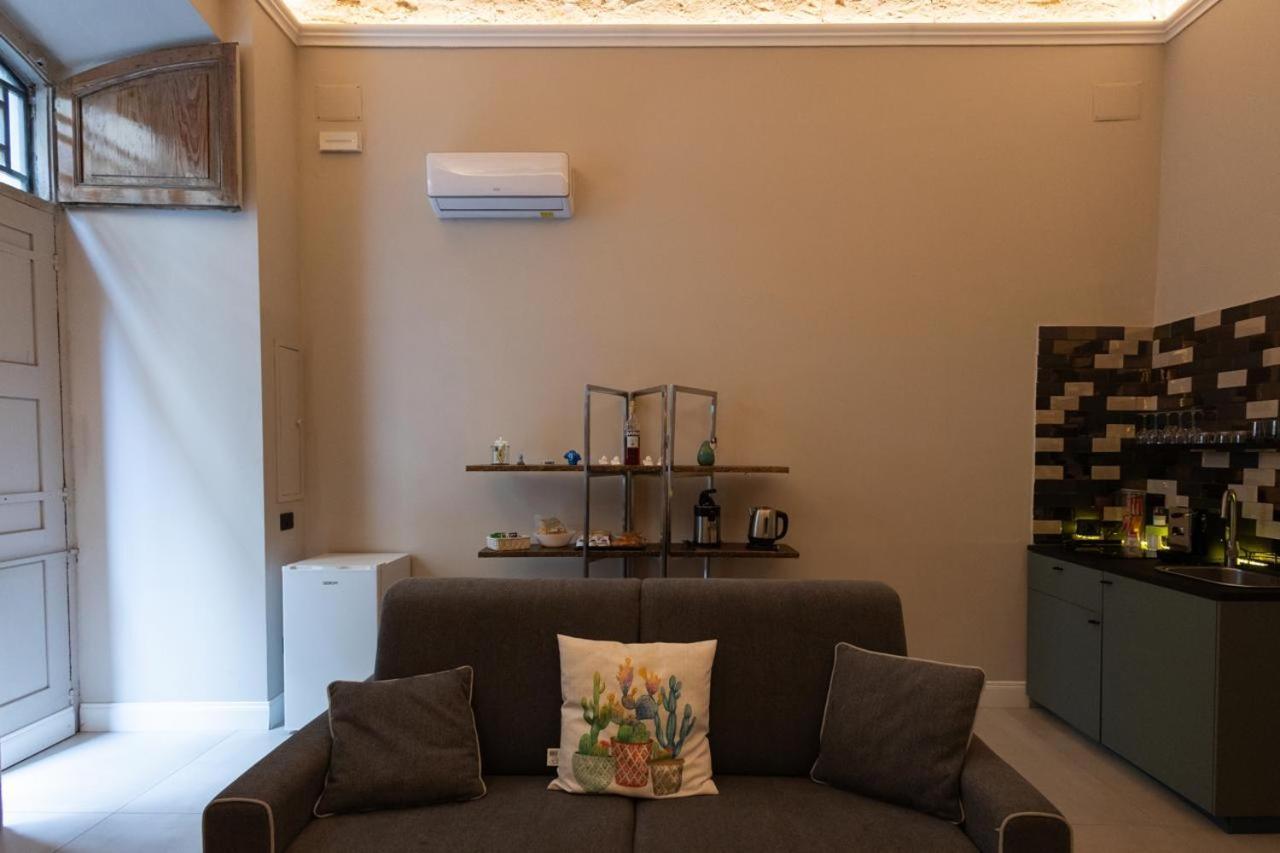 Zentral Suite เนเปิลส์ ภายนอก รูปภาพ
