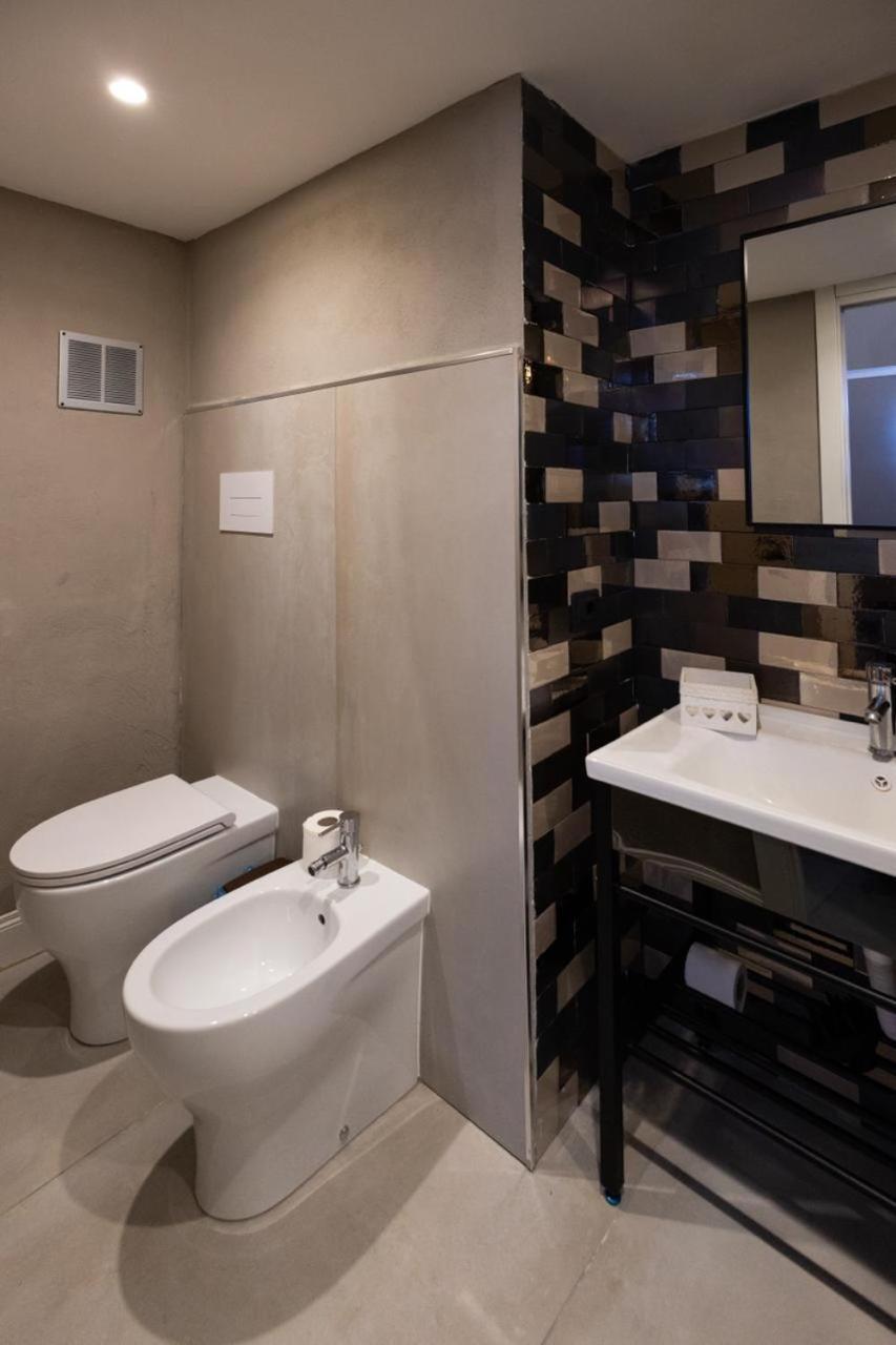 Zentral Suite เนเปิลส์ ภายนอก รูปภาพ